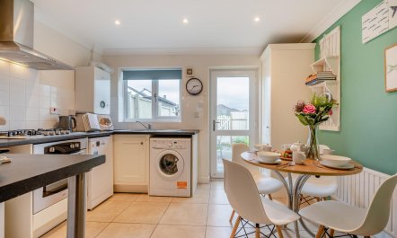 2 Bed in Padstow 3