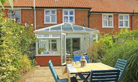 2 Bed in Woodbridge 1