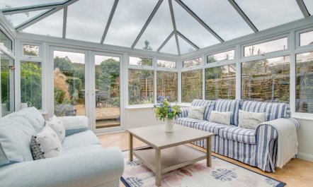 2 Bed in Woodbridge 2