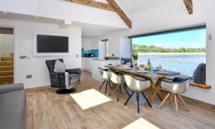 3 Bed in Llanbedrog 4