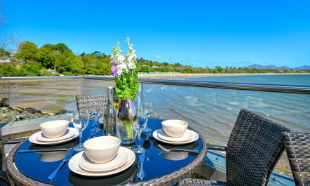 3 Bed in Llanbedrog 2