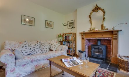 2 Bed in Llangwm 1