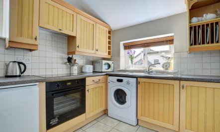 2 Bed in Bude 3