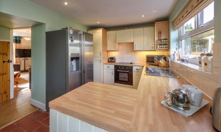 3 Bed in Llanbedrog 5