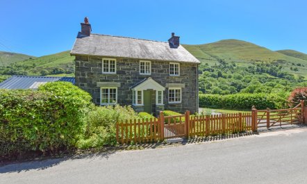 3 Bed in Dinas Mawddwy