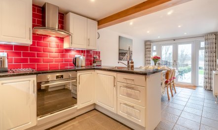 3 Bed in Middleton 1