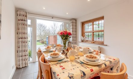 3 Bed in Middleton 2