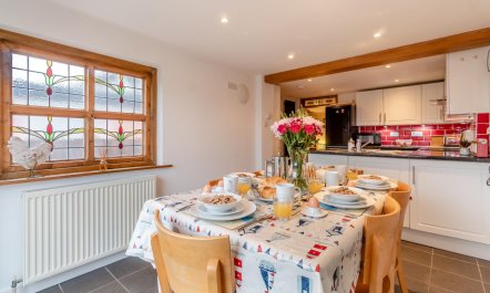 3 Bed in Middleton 8