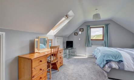 2 Bed in Whitby 9