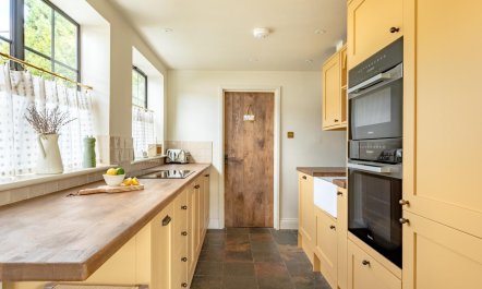 4 Bed in Walberswick 2