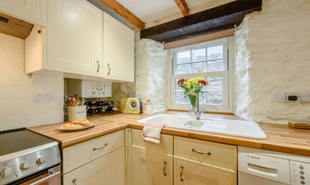 2 Bed in St Davids 9