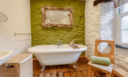 2 Bed in St Davids 3