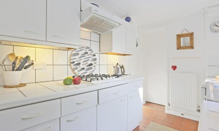 2 Bed in Woodbridge 5