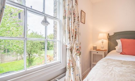 2 Bed in Woodbridge 7