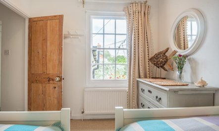 2 Bed in Woodbridge 9