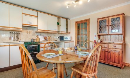 2 Bed in Crakehall 4