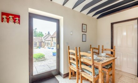 2 Bed in Whitby 6