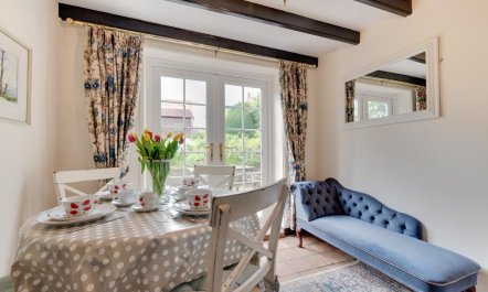 2 Bed in Near Pickering 5