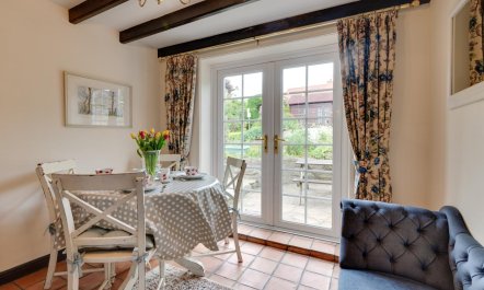 2 Bed in Near Pickering 6