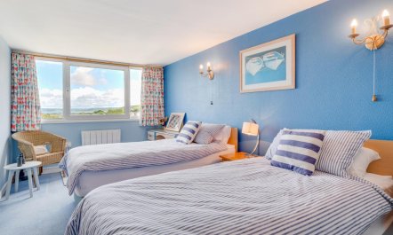 2 Bed in Aberaeron 8