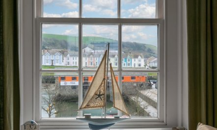 2 Bed in Aberaeron 7