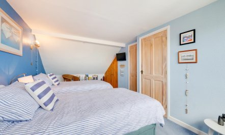 2 Bed in Aberaeron 9