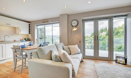 3 Bed in Kingswear 1