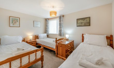4 Bed in Putsborough 7