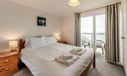 4 Bed in Putsborough 5