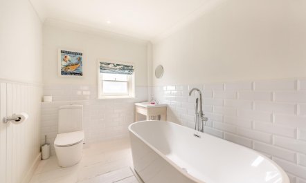 5 Bed in St. Leonards-on-Sea 2