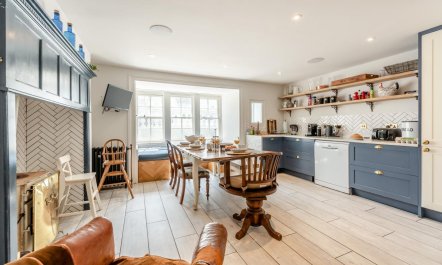 5 Bed in St. Leonards-on-Sea 6