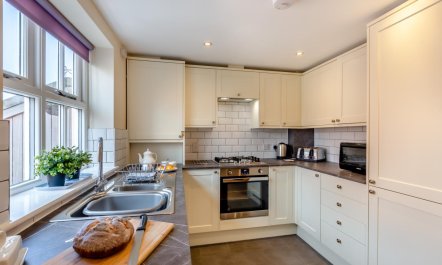 4 Bed in Whitby 4