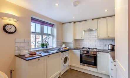 4 Bed in Whitby 5