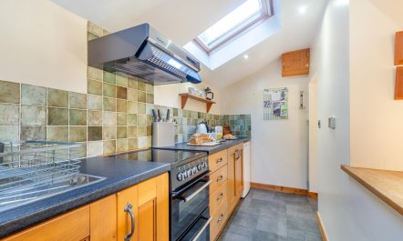 2 Bed in Penrhyndeudraeth 7