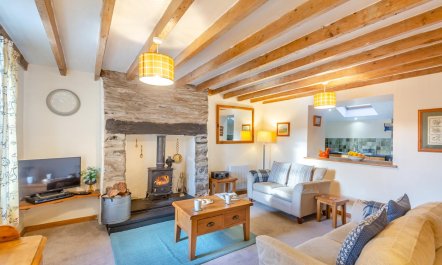 2 Bed in Penrhyndeudraeth 2