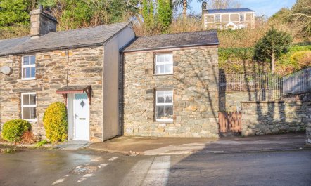 2 Bed in Penrhyndeudraeth
