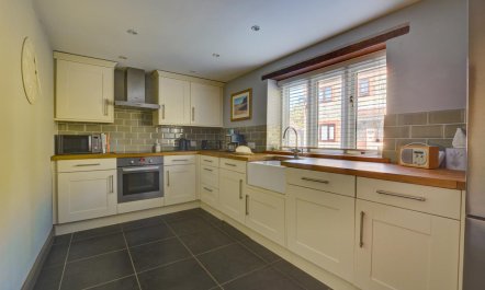 3 Bed in North Creake 4