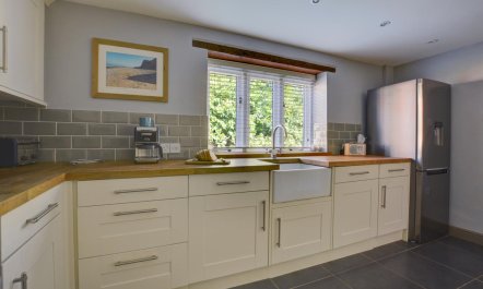 3 Bed in North Creake 6