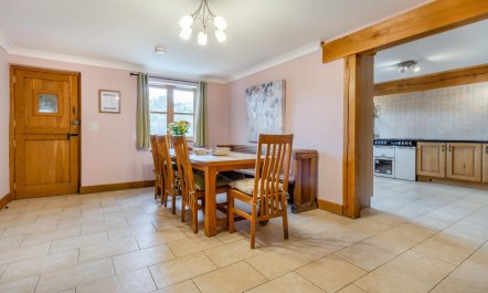 5 Bed in Devils Bridge 8