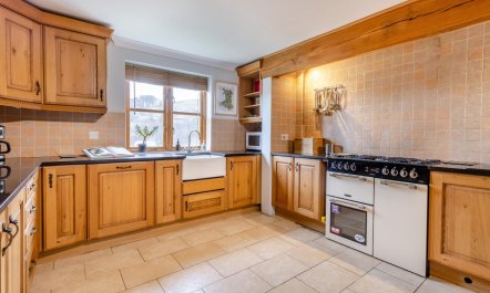 5 Bed in Devils Bridge 5