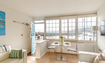 1 Bed in St Ives 3