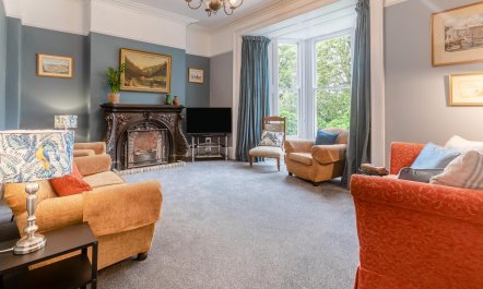 7 Bed in Mousehole 2