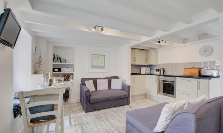 2 Bed in St Ives 1