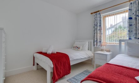 2 Bed in Porthleven 9