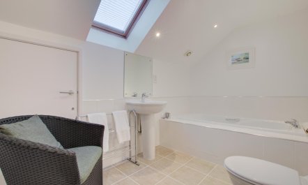 2 Bed in Porthleven 9