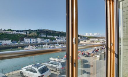 2 Bed in Porthleven 5