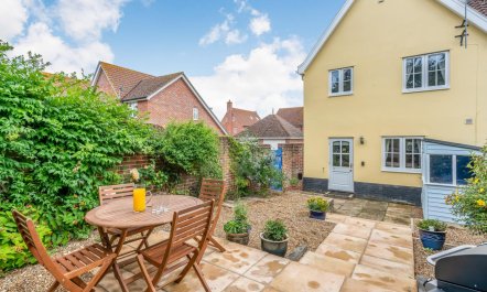 3 Bed in Wrentham 3
