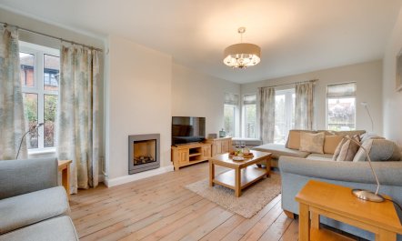 4 Bed in Southwold 3