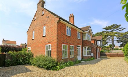 4 Bed in Southwold 1