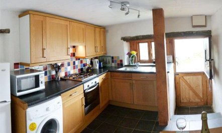 2 Bed in St Davids 7